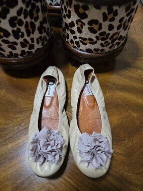 Lanvin Leather Round-Toe Flats